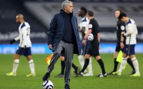 Mourinho tuyên bố “chỉ nhìn lên, không nhìn xuống” trước cuộc đụng độ Arsenal