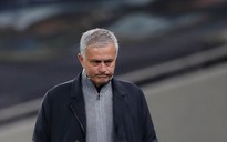 Sốc: Tottenham bất ngờ sa thải HLV Mourinho trước chung kết Cúp Liên đoàn Anh