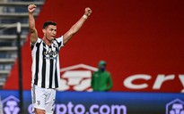 Ronaldo chinh phục thêm kỷ lục trong ngày Juventus ‘thoát nạn’