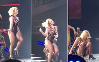 Britney Spears té ngã trên sân khấu