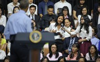 Clip: Tổng thống Obama trổ tài beat box dẫn dắt Suboi đọc rap