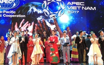 Jennifer Phạm duyên dáng làm MC tiệc chiêu đãi Hội nghị APEC