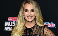 Carrie Underwood lần đầu lộ bụng bầu sau thông báo mang thai lần hai