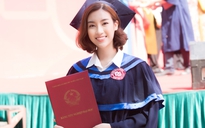 Hoa hậu Đỗ Mỹ Linh rạng rỡ nhận bằng tốt nghiệp đại học
