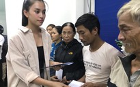 Dàn Hoa hậu Việt Nam về miền Trung cứu trợ