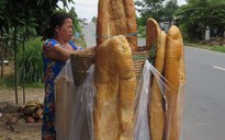 Bánh mì 'khổng lồ' Việt Nam dù vào top món ăn kì lạ nhưng không còn bán