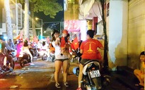 Việt Nam vô địch AFF Cup: Đường phố là nhà, người Việt bùng cháy niềm hạnh phúc
