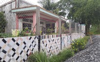 'Độc nhất' miền Tây: Ngôi nhà có tường rào ốp bằng 2.000 vỏ iPhone