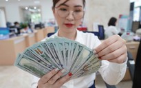 Ngân hàng tăng giá USD lên gần 24.900 đồng