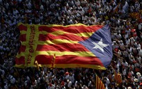 Hơn 1 triệu người tuần hành đòi tách Catalonia khỏi Tây Ban Nha