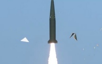 Hàn Quốc phát triển tên lửa đạn đạo tầm bắn 800 km đối phó Triều Tiên