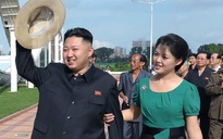 Vợ chồng ông Kim Jong-un viếng mộ cha