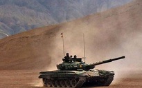 Ấn Độ đưa gần 100 xe tăng T-72 áp sát biên giới Trung Quốc