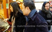 Anh em bà Yingluck cùng đi mua sắm ở Bắc Kinh
