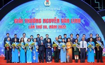 Trao giải thưởng Nguyễn Văn Linh cho 10 cán bộ công đoàn xuất sắc