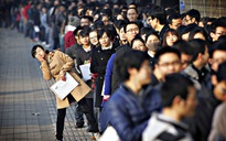 Doanh nghiệp Trung Quốc ‘sợ' thuê nhân viên vì kinh tế ảm đạm