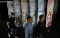 Tiền tệ Venezuela lại lao dốc không phanh