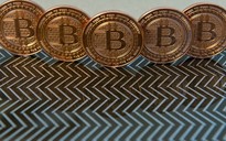 Bitcoin mất 12 tỉ USD giá trị trong một tháng