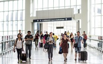 Sức thống trị của sân bay Singapore, Hồng Kông đang lung lay