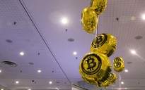 Hàng loạt chuyên gia kinh tế chỉ trích bitcoin