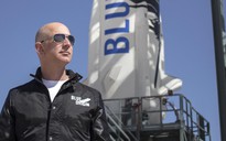Jeff Bezos làm giàu từ Amazon, nhưng đặt Blue Origin lên hàng đầu