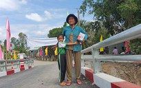 Trẻ em xã biên giới sát Campuchia ngóng mẹ về ăn tết: ‘Bên mẹ là mùa xuân’