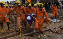 Sập 2 tòa nhà ở Ấn Độ, 7 người chết, nhiều người mắc kẹt
