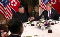 Các lãnh đạo Mỹ, Triều Tiên thoải mái trên bàn tiệc