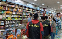 Hải quan Hồng Kông kiểm tra các điểm bán khẩu trang trước tin đồn dùng lại