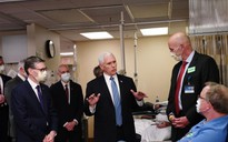 Phó tổng thống Mỹ không đeo khẩu trang ngừa Covid-19 khi thăm bệnh viện