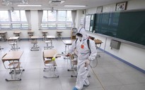Hàn Quốc hoãn mở cửa lại trường học vì số ca Covid-19 tăng