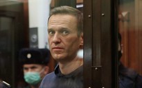 Nhân vật đối lập Nga Navalny sốt, ho khi đang tuyệt thực trong tù