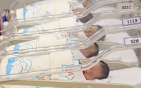 Trung Quốc chạy đua sinh con để tăng dân số trước sức ép từ Mỹ