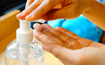 FDA thu hồi 255 nhãn hiệu nước rửa tay khô