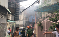TP.HCM: 8 người kịp thoát khỏi đám cháy ở Trần Đình Xu, Q.1