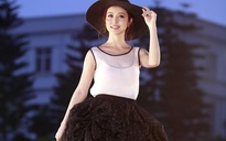 Hoa hậu Jennifer Phạm gợi cảm catwalk ở Đẹp Fashion Runway