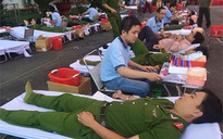 Hơn 450 cảnh sát Bình Dương hiến máu tình nguyện