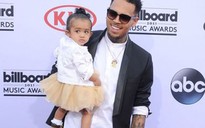 Bạn gái cũ yêu cầu tòa án cấm Chris Brown gặp riêng con gái