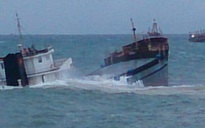 Tàu hàng chở 1.500 tấn đạm chìm gần đảo Cồn Cỏ