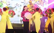 Phi Nhung lần đầu làm liveshow gây quỹ giúp đỡ trẻ em nghèo Việt Nam