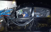 Ô tô 4 chỗ va chạm xe chở công nhân, chủ tịch huyện bị thương nặng