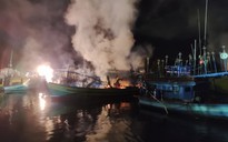Phú Quốc: Hỏa hoạn trong đêm, 2 tàu cá đang neo đậu bị cháy rụi