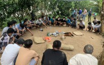 Vĩnh Long: Công an vượt sông Hậu, bắt quả tang 23 người đánh bạc