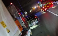 Xe đầu kéo tông xe 7 chỗ trên cao tốc TP.HCM - Trung Lương, kẹt xe hơn 2 km