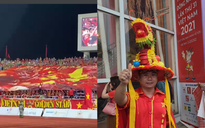 Hàng trăm ngàn CĐV "đội mưa" tiếp lửa để U.23 Việt Nam vô địch