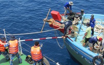 Cảnh sát biển cứu 11 ngư dân gặp nạn trên biển