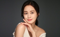 Kim Tae Hee khoe nhan sắc trước khi tái xuất màn ảnh