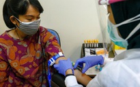 Indonesia 'ngược dòng', ưu tiên tiêm vắc xin Covid-19 cho người trong độ tuổi lao động