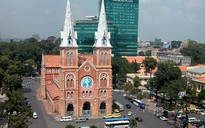Nhà thờ Đức Bà Sài Gòn bị nghiêng?