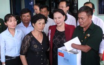 Chủ tịch Quốc hội Nguyễn Thị Kim Ngân thăm gia đình chính sách ở TP.HCM
